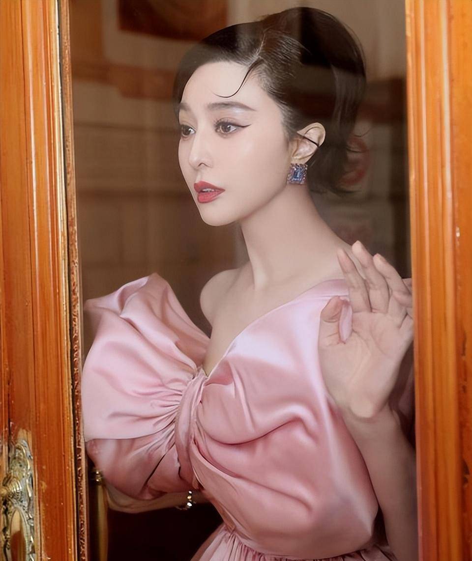 范冰冰的美貌享誉海外!