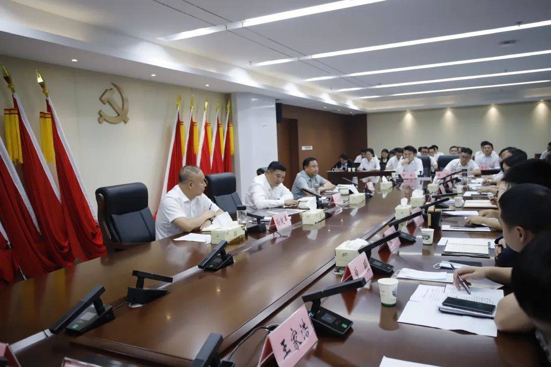 荆门高新区党工委副书记,管委会常务副主任,掇刀区委副书记,区长王玮