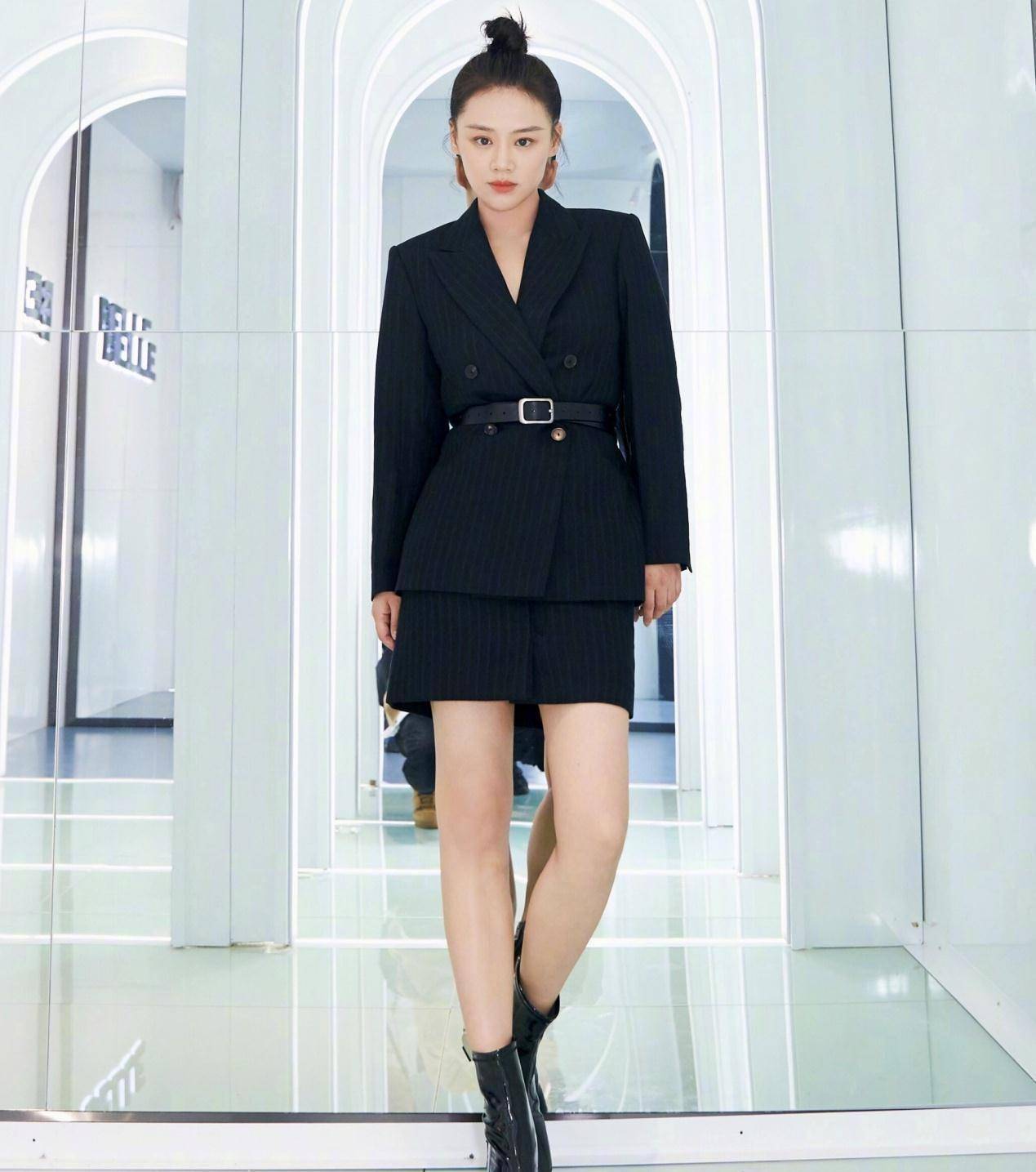 马思纯胖到不敢认!