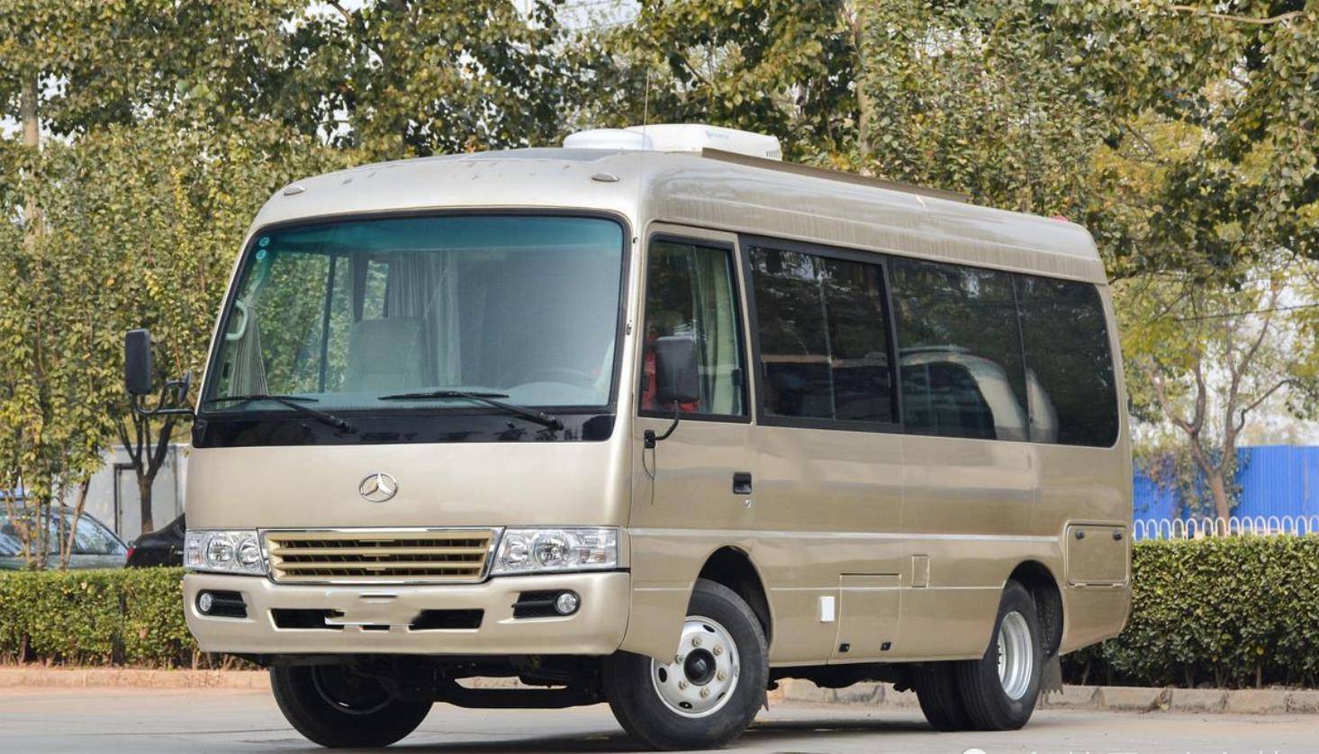 全新"江铃罗莎"震撼登场,标配6座椅4张床,奢华程度碾压"考斯特"!