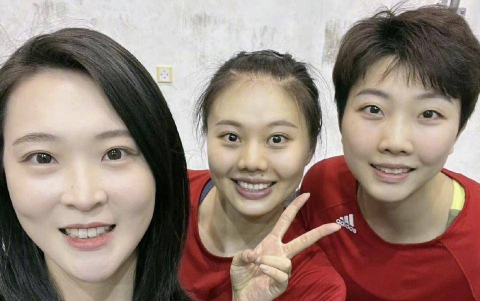 10日与球迷互动,魏秋月和惠若琪前来助阵_波兰_比赛_运动队