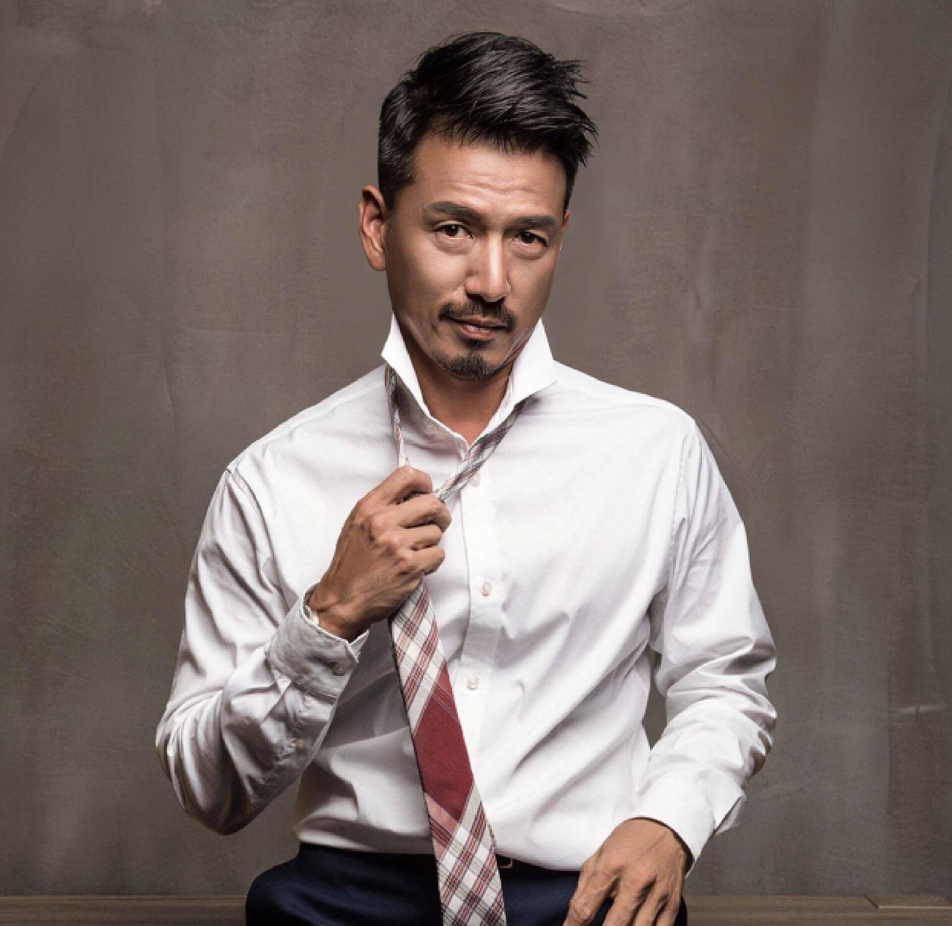 低调做豪门女婿!香港知名男星获封中老天花板,定居内地多年