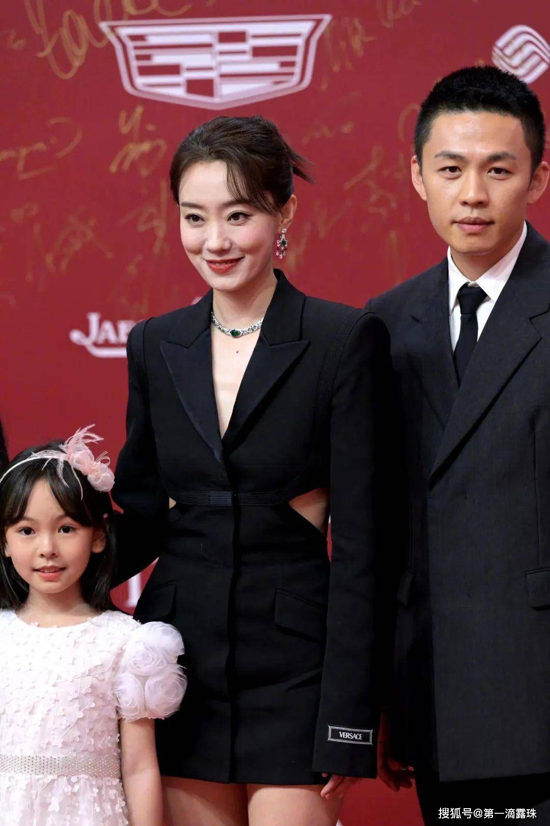 兵出击》导演陈凯歌,携主演朱一龙,张子枫,陈飞宇,张宥浩,朱亚文,肖央