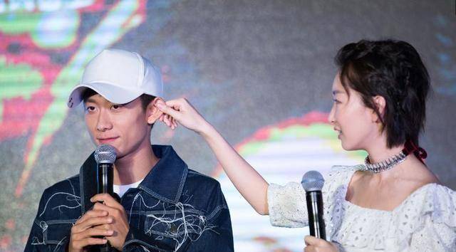 漂亮的杨紫已经有了帅气的男朋友,也好想让帅气的张一山有个女友哦