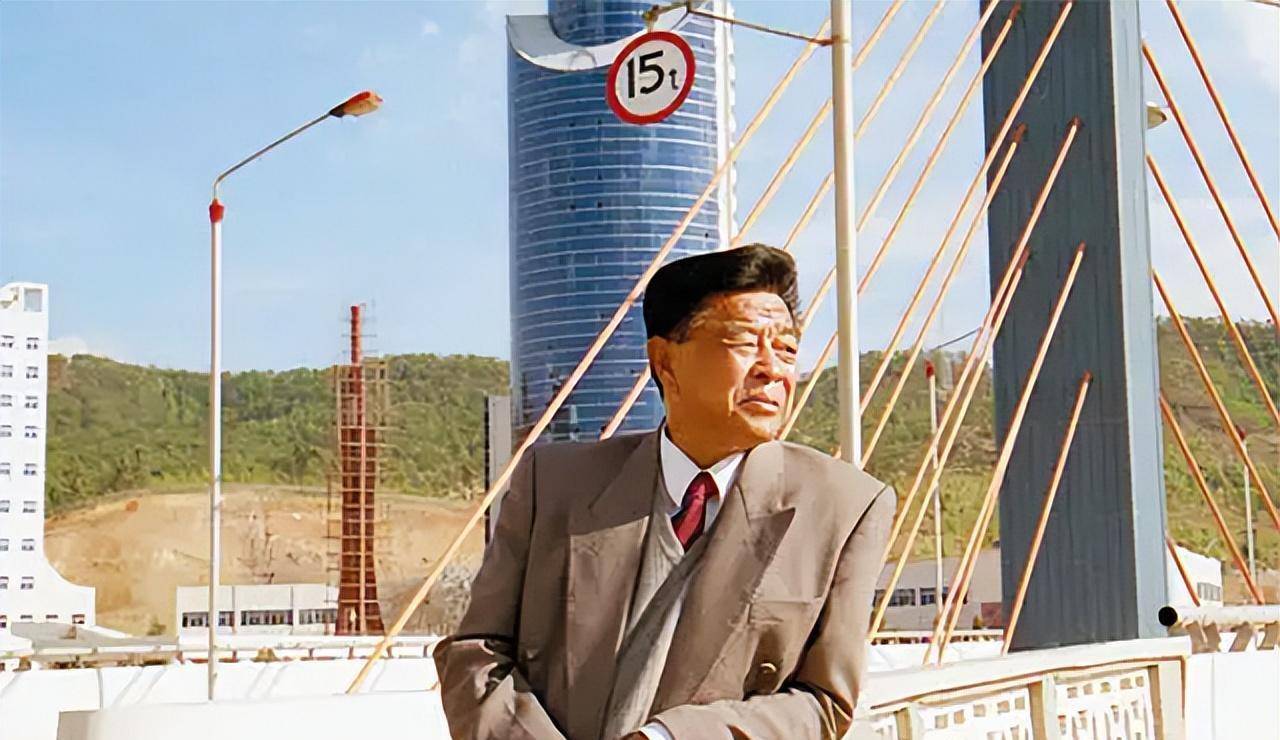 19年褚时健追悼会:现场千人送别,马静芬当众表白"来生还要嫁"_员工