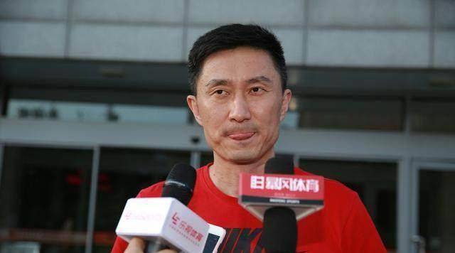 弃用曾令旭坚持使用于德豪杜锋的执教我们真的看不懂_球员_易建联