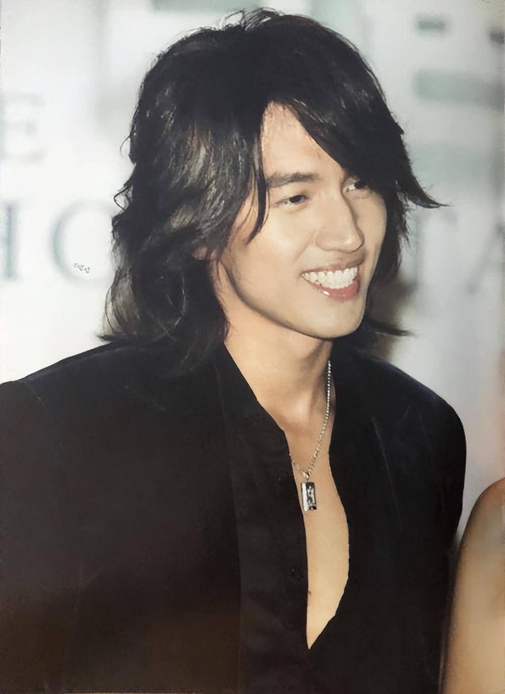 不愿被大家看到苍老模样,今后将极少露面_言承旭_廖洋震_恋情