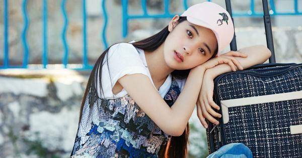 欧阳娜娜亮相微博电影之夜,你喜欢她的穿搭吗?_音乐_道路_印象