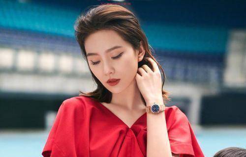 曝《上海滩》许文强将由靳东出演,女主赵丽颖,刘诗诗呼声最高_冯程程