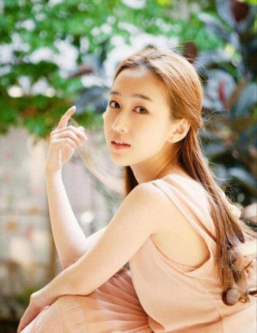 刘美含徐申东,1993年出生于上海,内地女演员,2012年出演首部电视剧