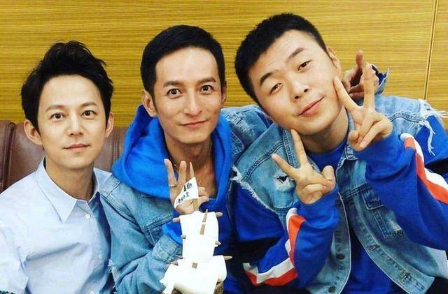 芒果新综艺疑"抄袭",节目新意不足,何炅开创"云播"新方式!