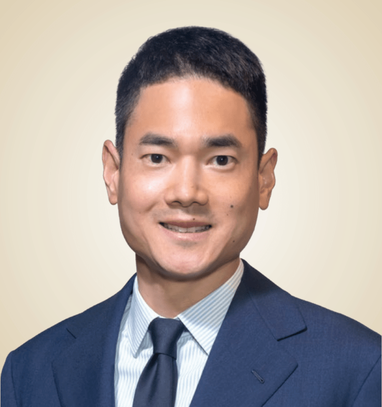 郭孔华嘉华国际的执行董事原本共有三位,除了郭孔华