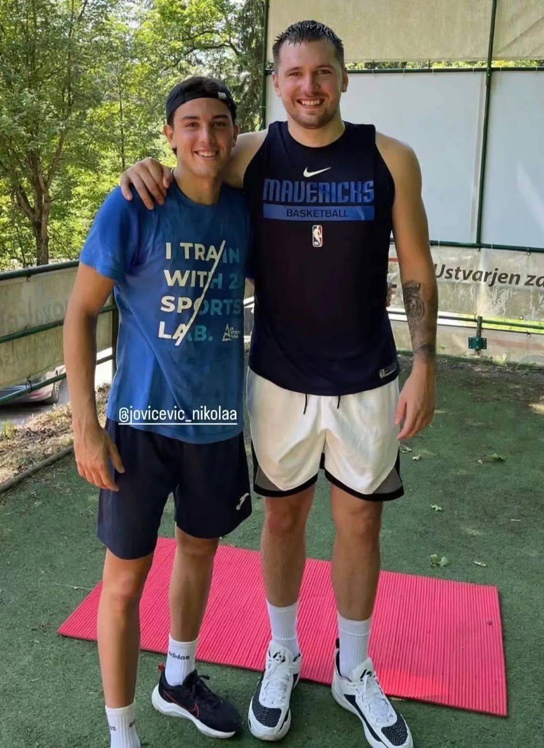 肌肉_网友_照片