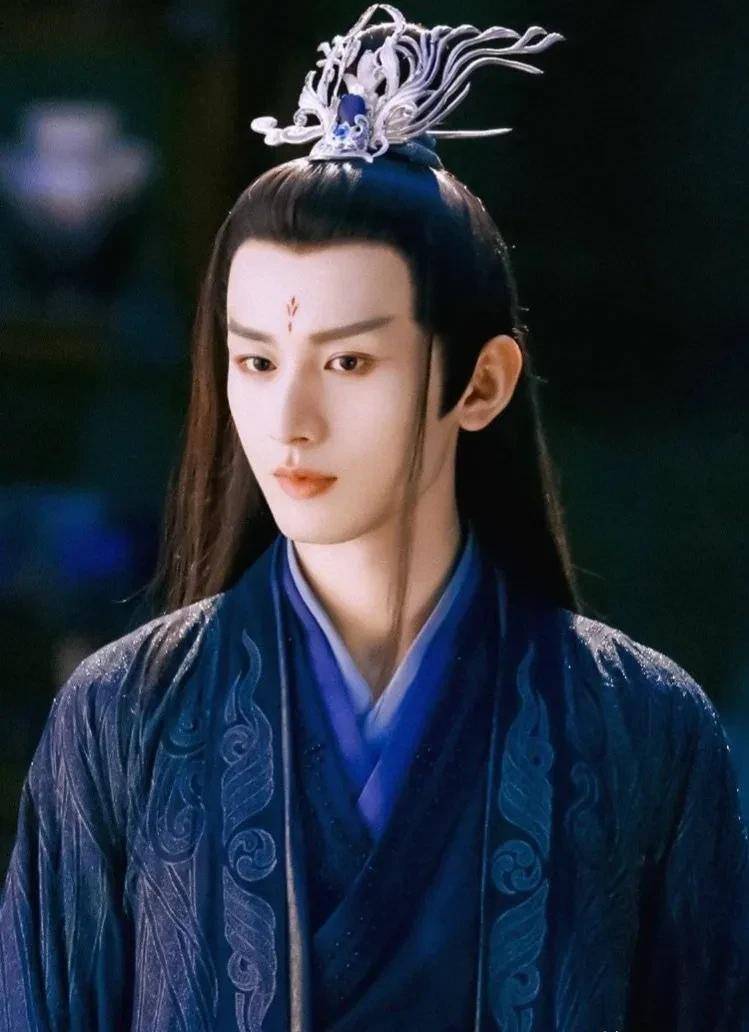 竟比现代装更加合适,请把古装造型焊在身上_严屹宽_罗云熙_观众