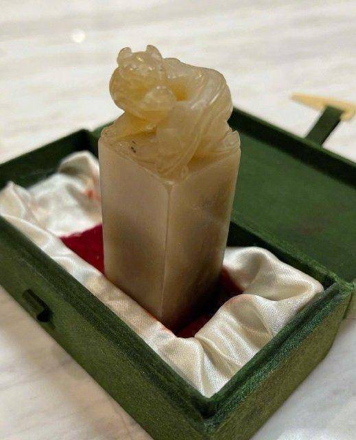 少马爷赠醒木,张公子送印章,德云社郭德纲正在不断被业界认可_先生