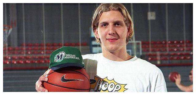 第七名:德克-诺维茨基 30000场比赛:1377场比赛 小时候,诺维茨基在