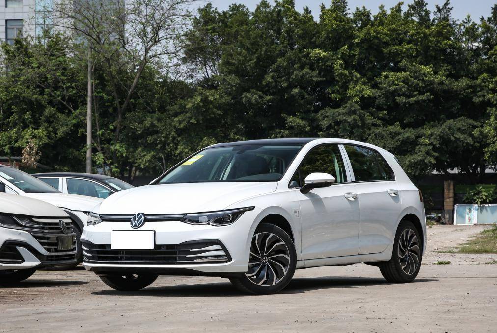 配1.2t都要近13万,大众高尔夫凭啥卖那么贵?_搜狐汽车_搜狐网