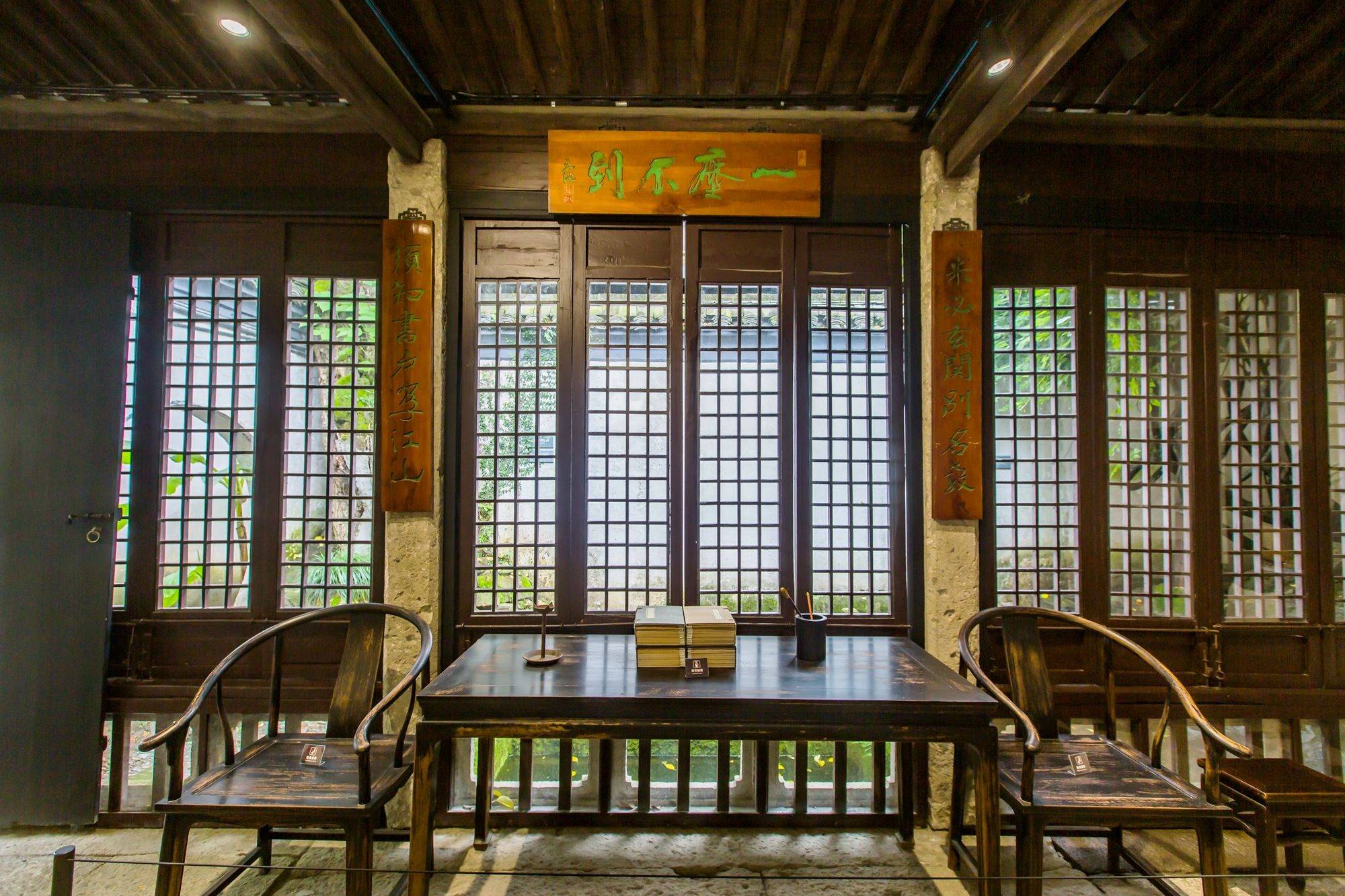 绍兴有一座青藤书屋,院主人曾是明代艺术家,成为了一处文化地标