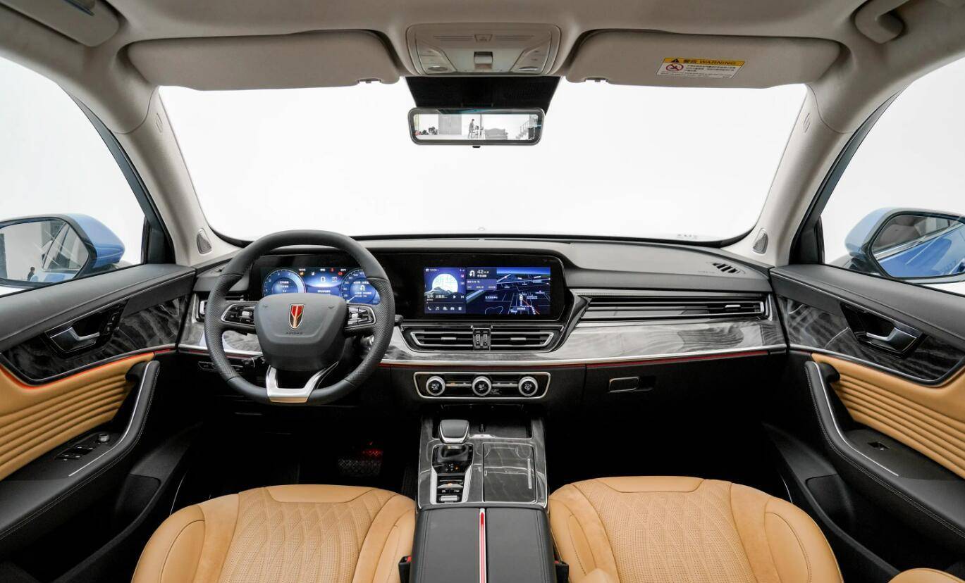 说完了外观,咱们再来看下新款hs5内饰方面的改变.