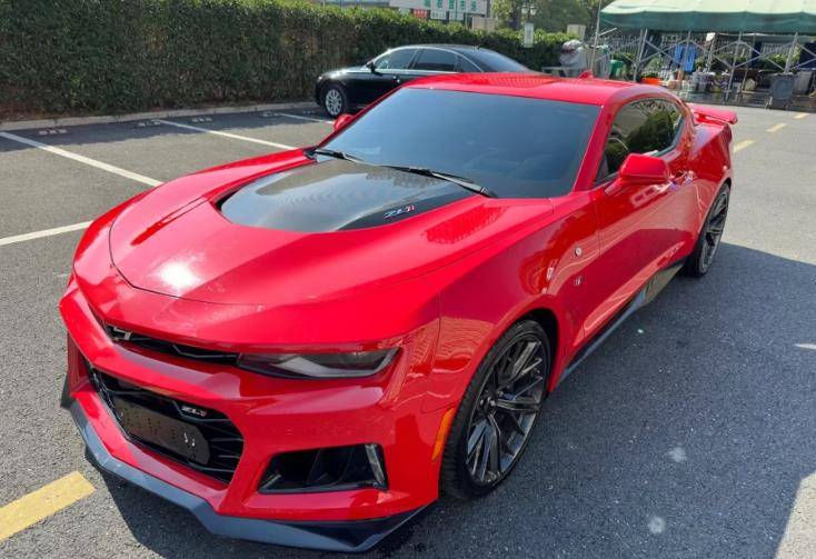 2l雪佛兰科迈罗,v8自吸引擎体积巨大,3秒多破百_搜狐汽车_搜狐网