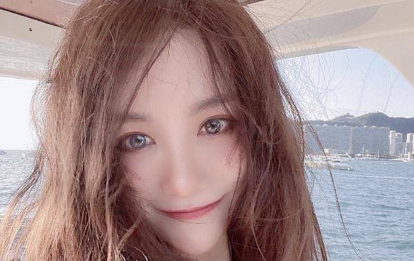 沈腾姐姐上热搜,看清真实颜值后,网友:腾哥你吃啥了_喜剧_时候_贾玲