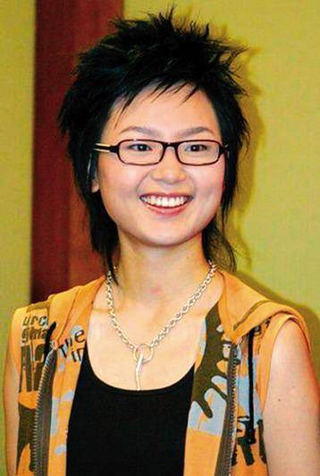 即便周妈妈向她讲明音乐道路指南,周笔畅还是决定报考星海音乐学院