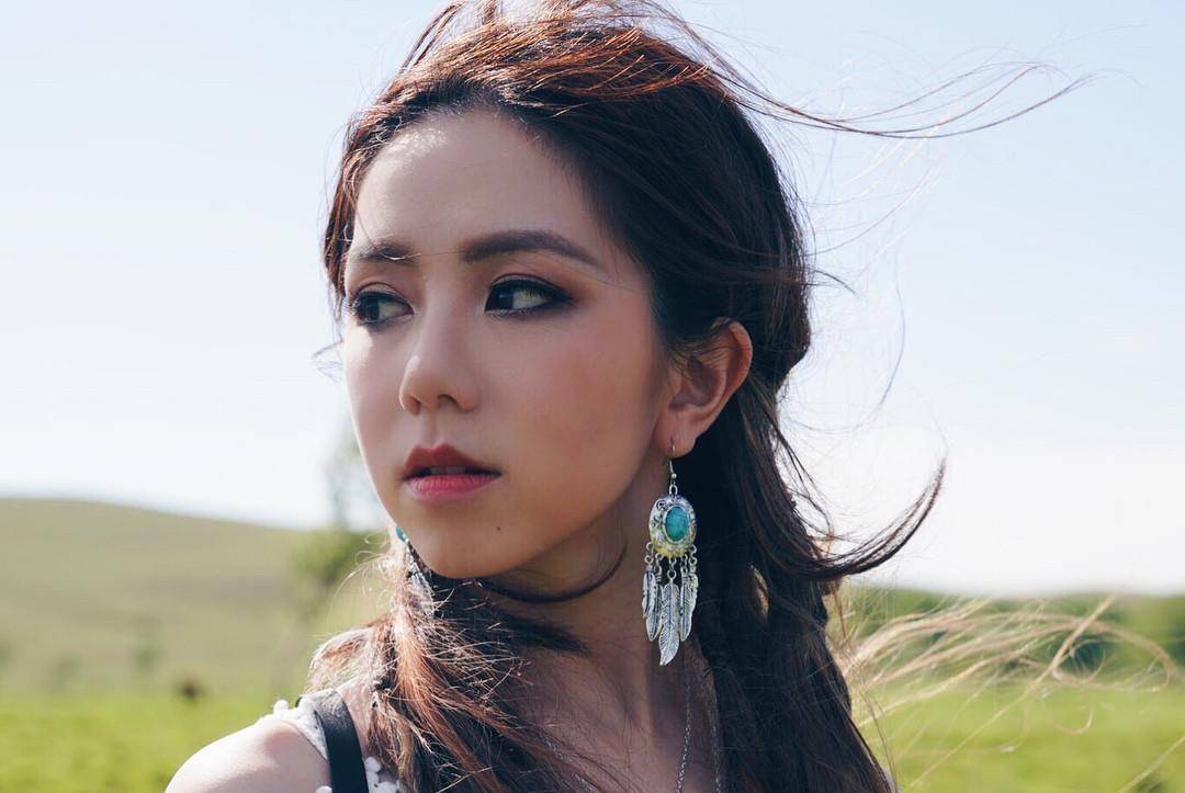 邓紫棋被相恋7年男友甩了之后,《泡沫》唱出多少痴男怨女的心碎