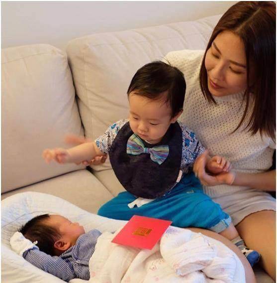 她刚宝宝却闹出笑话向长腿辣妈取育儿经收获多多_brendan_妈妈_陈敏之