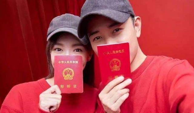 唐嫣首晒全身照,孕肚不显"腿精"实力抢镜,与罗晋亲密爱称曝光_照片