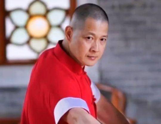 他是蔡李佛高手,曾短暂加入影视圈但未能走红,如今已被人遗忘_杜少津