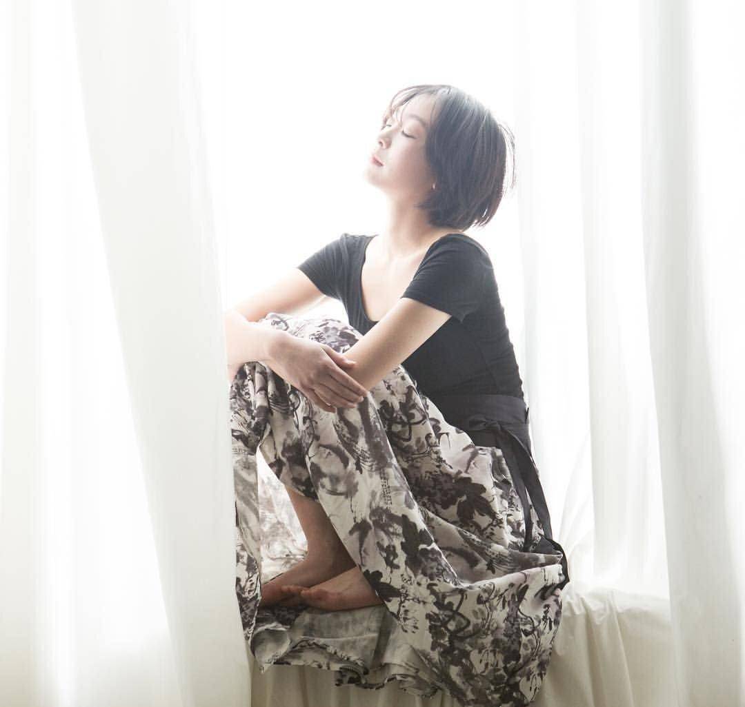 打破你的想象,演技派可爱女星金多美当模特时原来可以这么美_气质