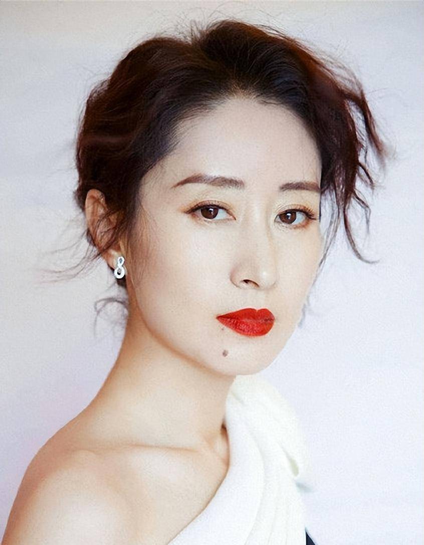 这七位痣美人,李建群柔情似水,沈傲君楚楚动人_殷桃_刘敏涛_长相