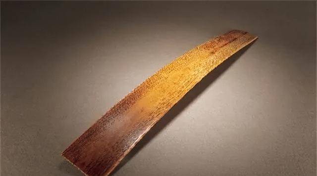 古代官员上朝常手持笏板,其作用是什么?_皇帝_中国_礼仪
