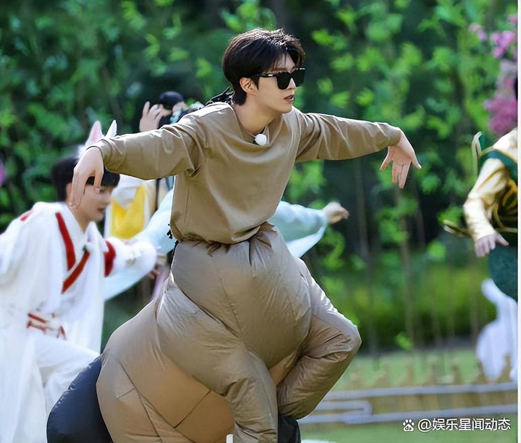 范丞丞自曝上跑男是因为自己求职成功,网友:情商高,搞笑担当_节目