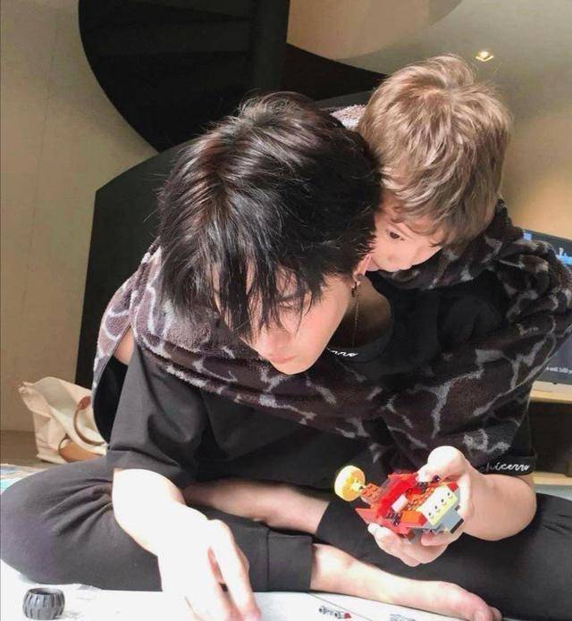 泰星mark争子风波未平,前女友sarah不妥协提要求_max_mike_孩子