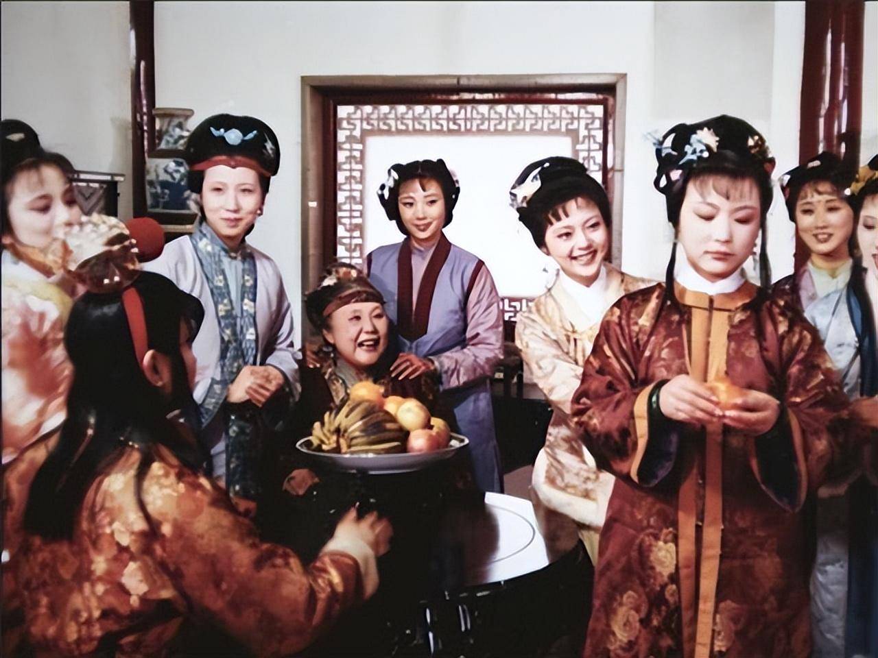 红楼梦:手段越高明的人,越懂得让别人替自己说话_贾母_史湘云_姨娘