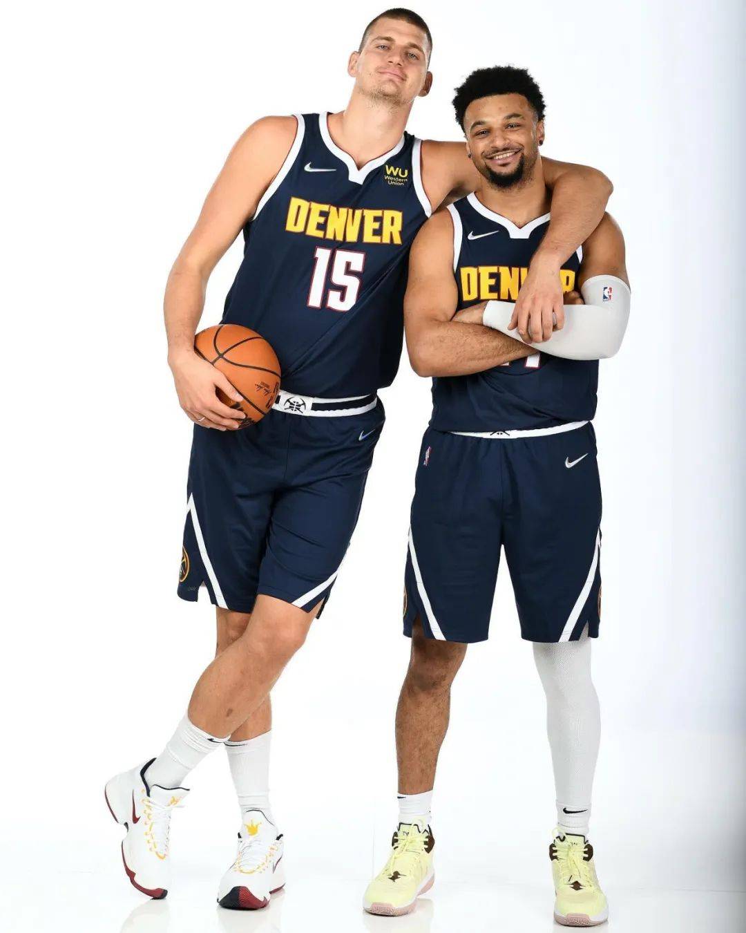 掘金拒绝拿他换欧文!总决赛20 10历史第四人_穆雷_李小龙_助攻