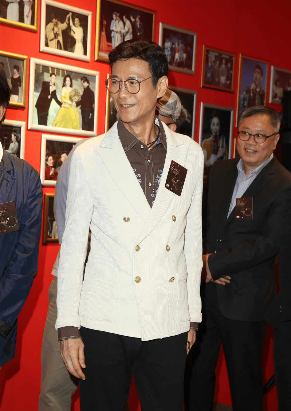 86岁谢贤为好友新店站台!