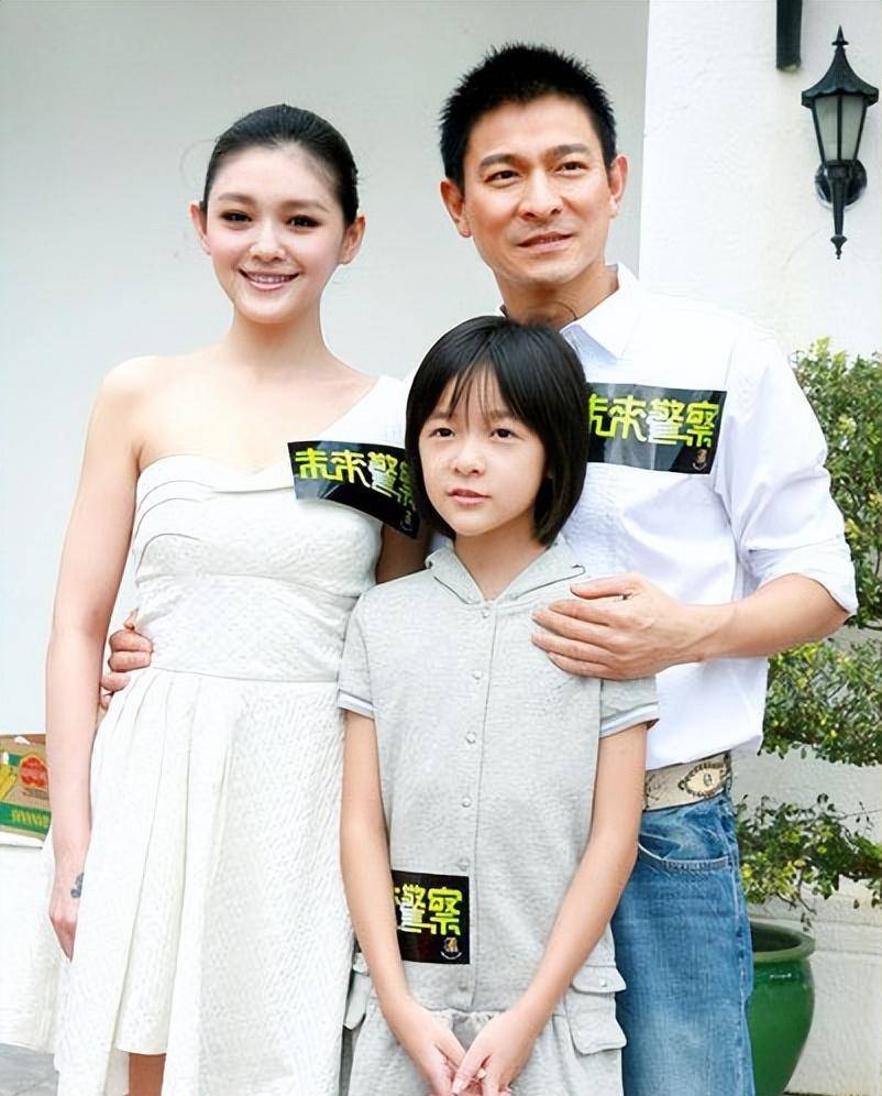 周星驰的干女儿徐娇:从假小子到大美女,是她这些年的蜕变_电影_赵露思
