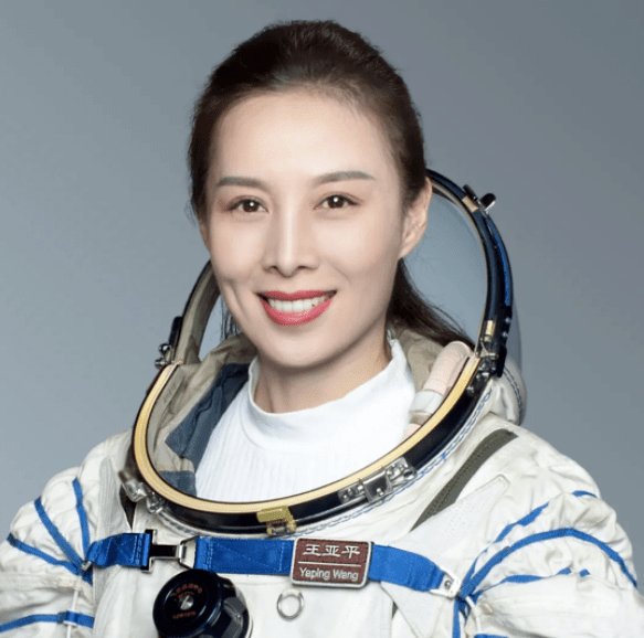 女航天员王亚平:36岁高龄为丈夫生下女儿,如今享4项国家优待_任务