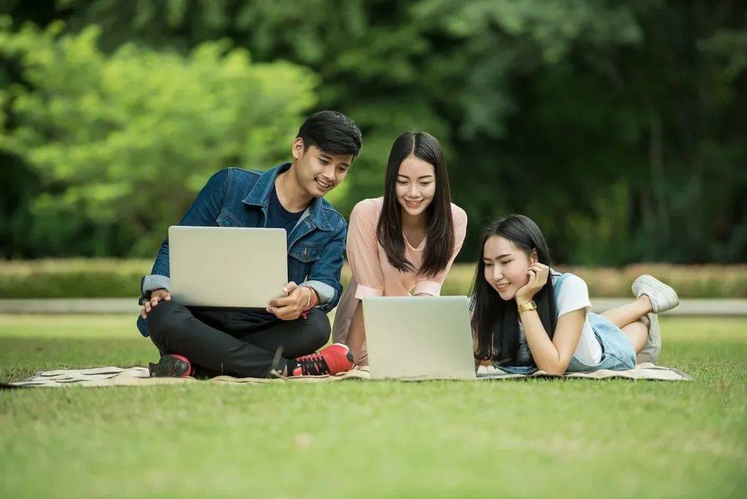 雅思6.5能申请什么学校_香港大学高考录取要求_高考成绩申请留学