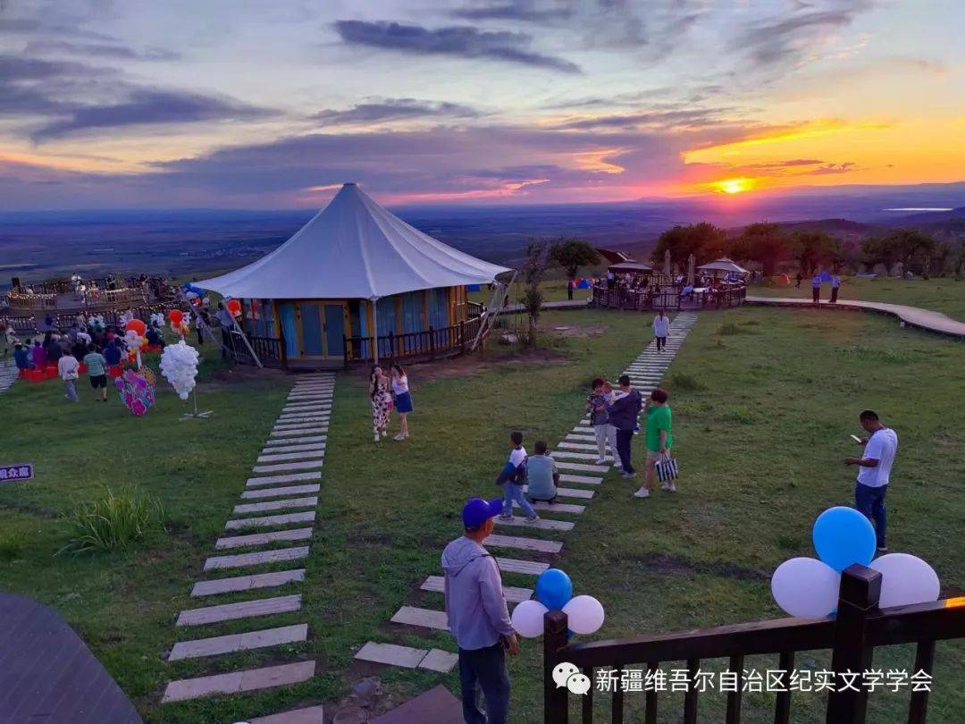 额敏县野果林风景区图片