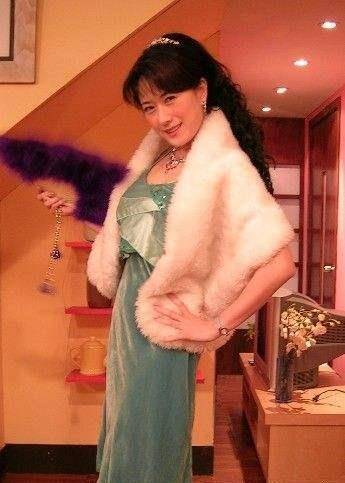 年轻时美貌倾国倾城,曾与金城武相恋,后二嫁豪门,今55岁单身_戈伟如