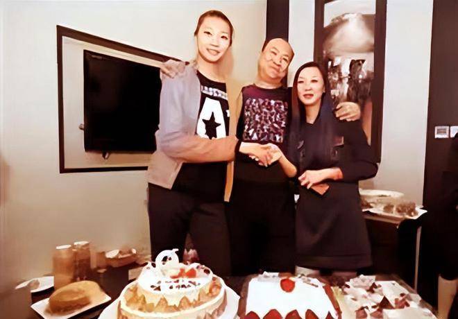 女排队长袁心玥:瞄准巴黎奥运会,个子高不惧爱情_中国女排_塞尔维亚