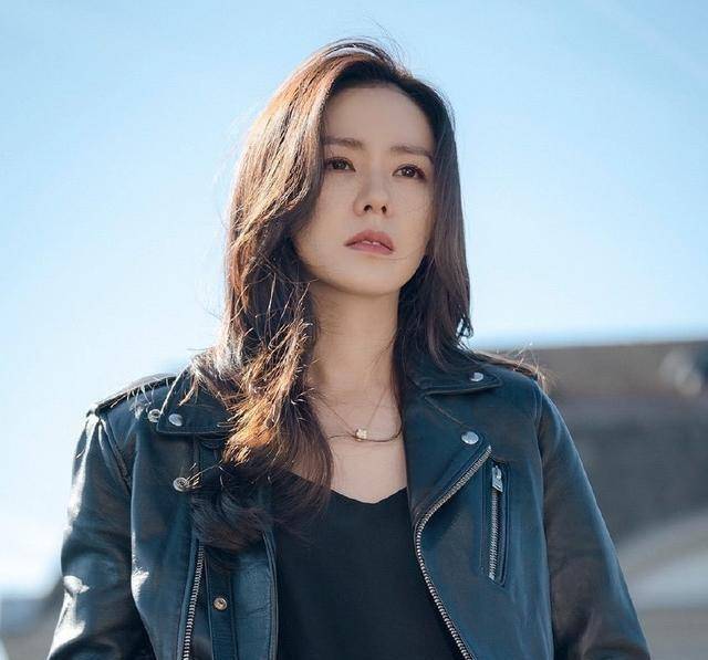 曾公开四段恋情,前女友个个优秀!_宋仲基_宋慧乔_因为