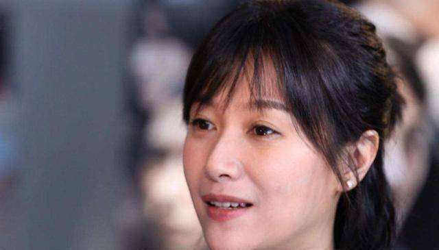 徐静蕾:情史丰富,48岁依然不结婚,与父亲严苛的教育有关_王朔_才女