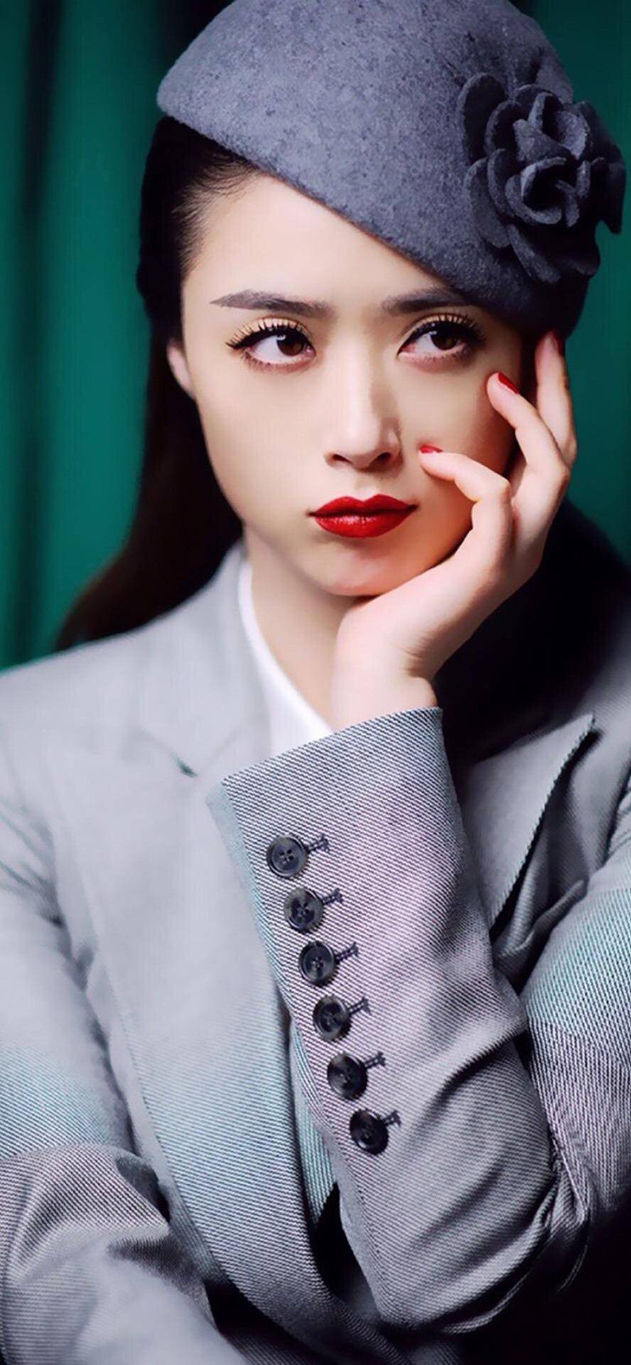 蒋欣(xin jiang)是中国大陆的一位演员,出生于1983年5月8日,出生地为