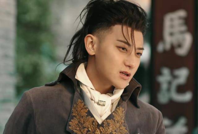 黄子韬_胡冰卿_郭晓婷