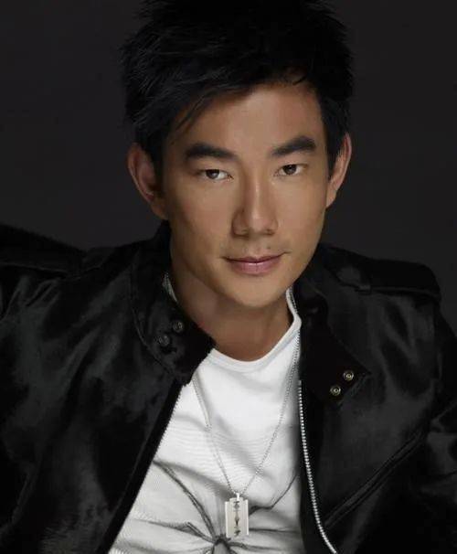 又到了暴露年龄的时候了,任贤齐的歌你会唱几首?_徐熙媛_小虫_专辑