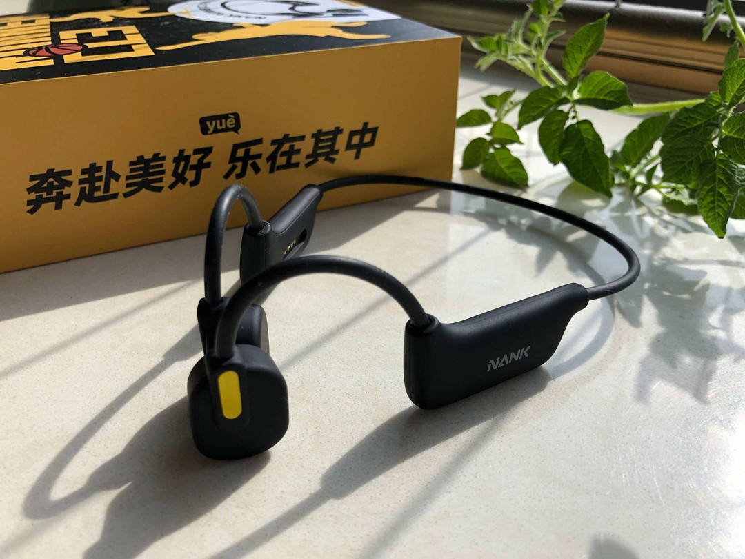 挂耳耳机哪个牌子好，推荐五款不错的挂耳式耳机